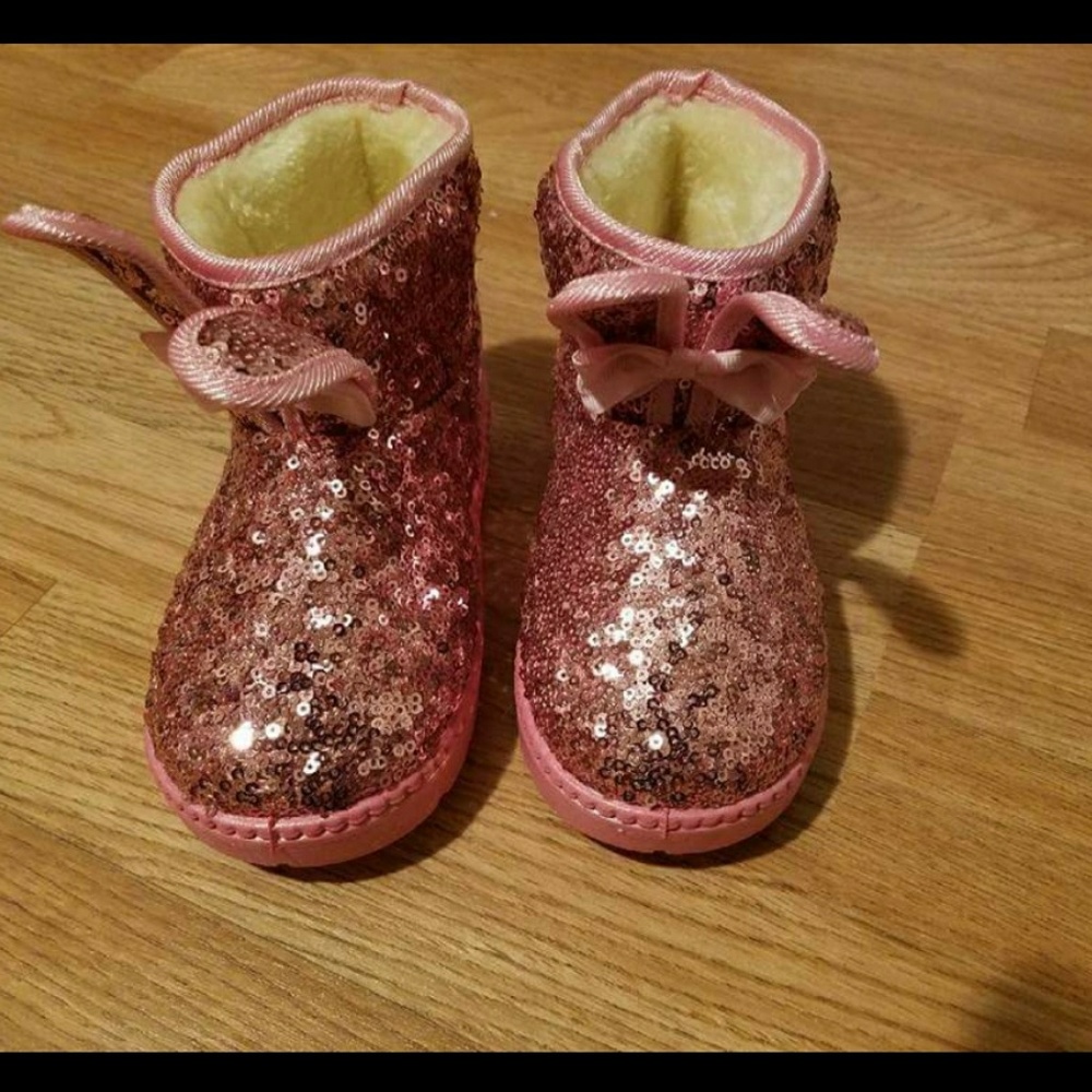 New toddler bunny boots size 11